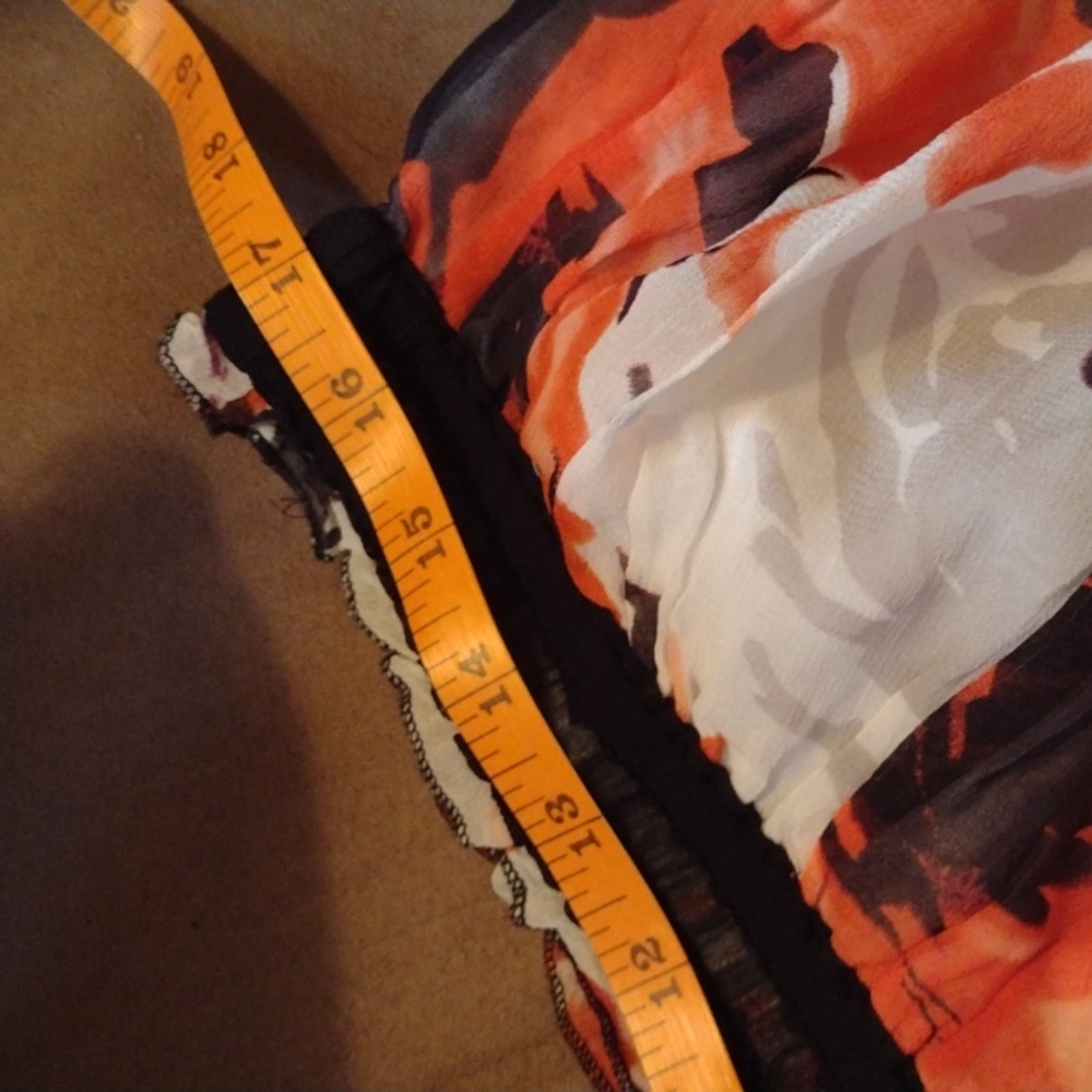 SOLD - LAST CHANCE: HOST PICK: NWOT - HIGH LOW RUFFLED FLORAL SUMMER SKIRT - Picture 6 of 9